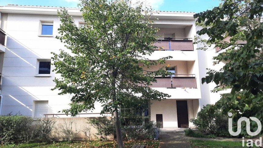 Apartment 3 rooms of 62 m² in Châteaurenard (13160)