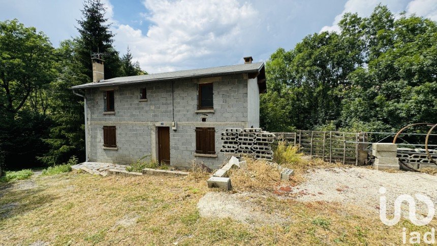 Traditional house 4 rooms of 94 m² in Planès (66210)