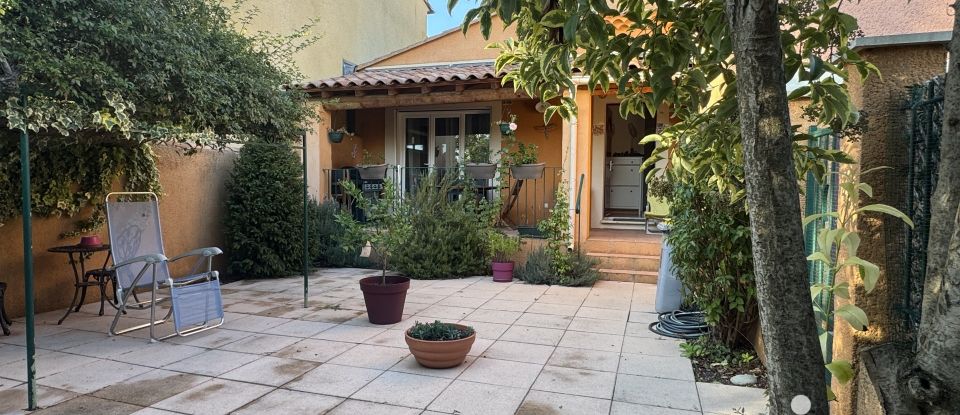 House 4 rooms of 86 m² in Mazan (84380)