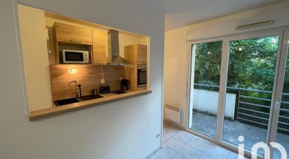 Apartment 2 rooms of 55 m² in Bressuire (79300)