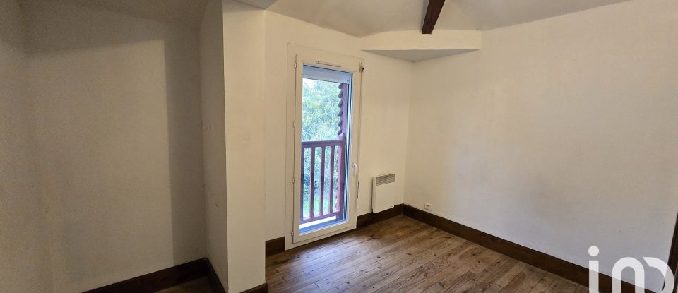 Duplex 3 pièces de 81 m² à Hostens (33125)