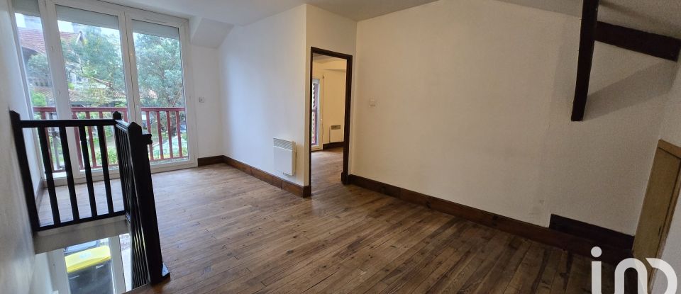 Duplex 3 pièces de 81 m² à Hostens (33125)