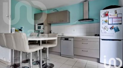 House 3 rooms of 66 m² in Parempuyre (33290)