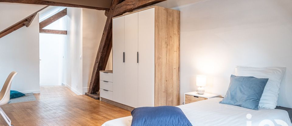 Demeure 6 pièces de 207 m² à Marly-le-Roi (78160)