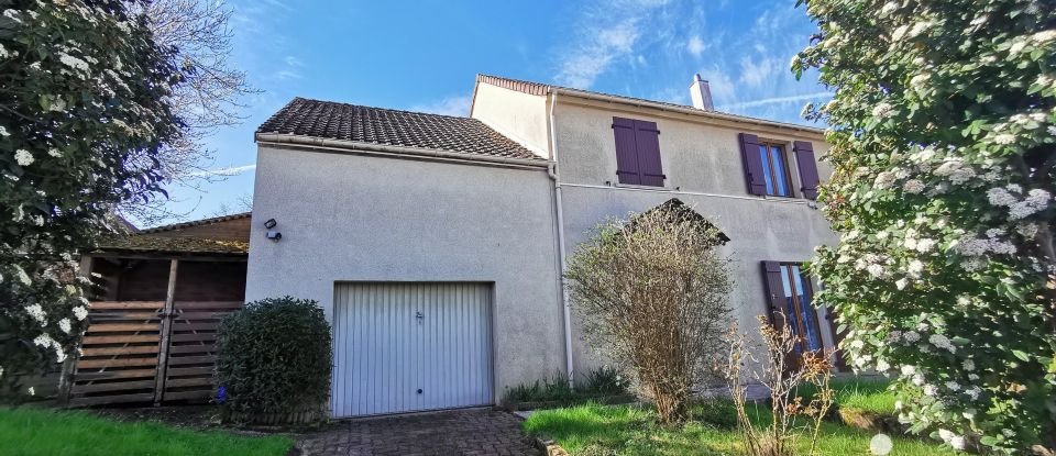 Maison 8 pièces de 130 m² à Soignolles-en-Brie (77111)