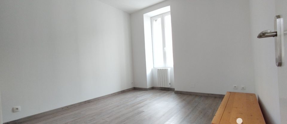 Maison 5 pièces de 92 m² à Combrée (49520)