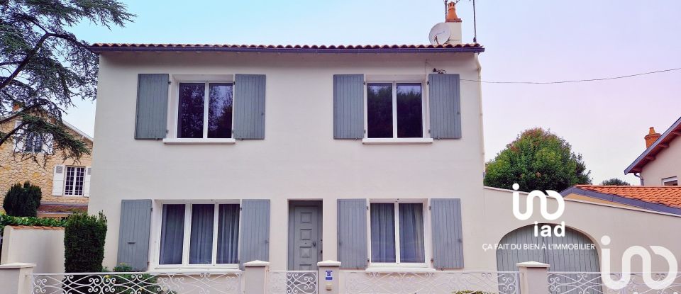 Maison 4 pièces de 110 m² à La Rochelle (17000)