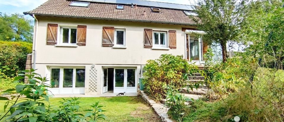 Maison 7 pièces de 212 m² à Paron (89100)