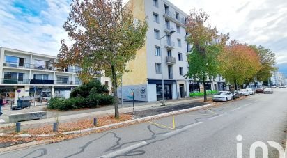 Apartment 3 rooms of 56 m² in Grenoble (38100)