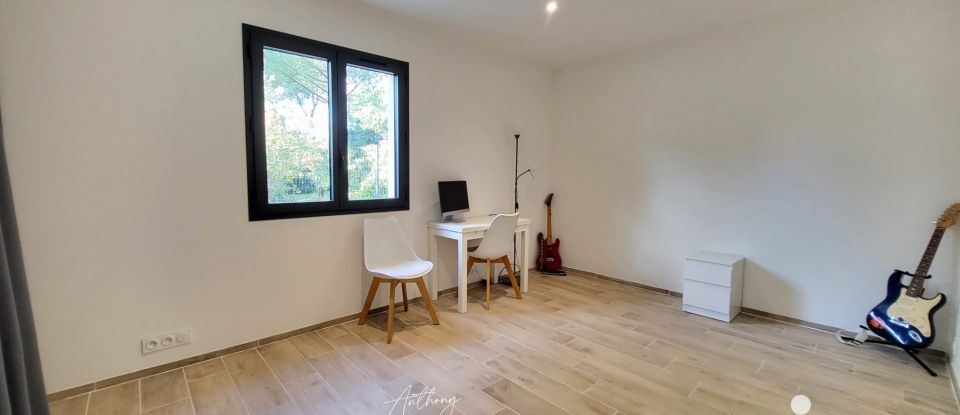 Maison 6 pièces de 156 m² à Nages-et-Solorgues (30114)