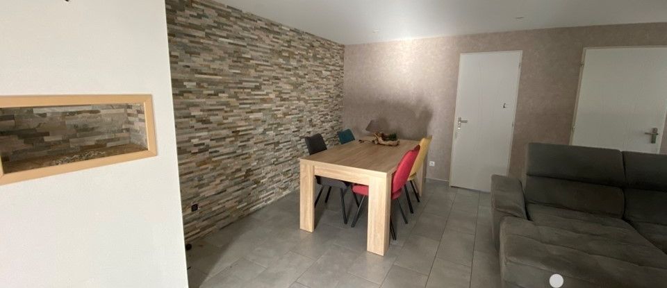 Village house 4 rooms of 93 m² in Lavours (01350)