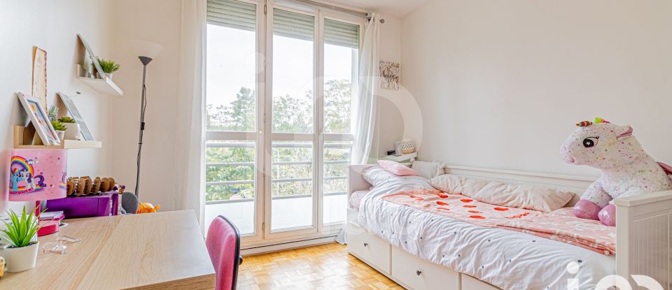 Appartement 5 pièces de 93 m² à Chilly-Mazarin (91380)