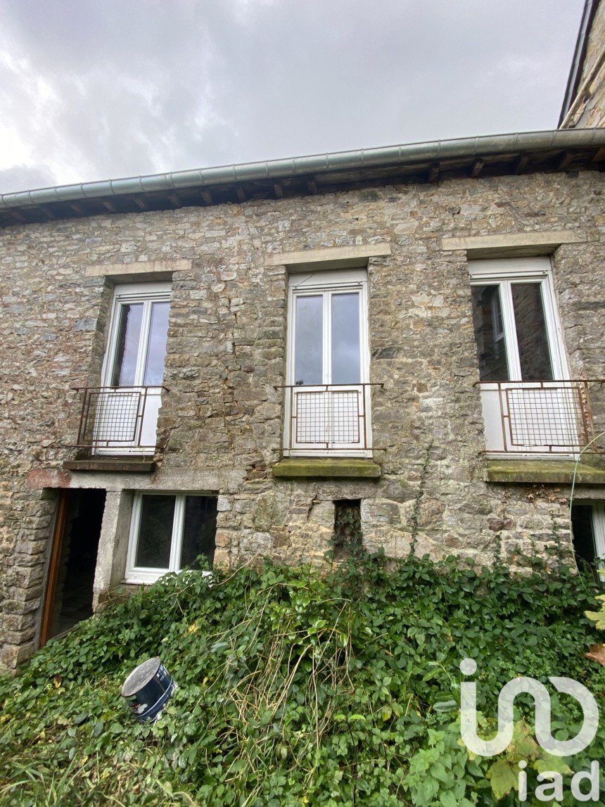 Town house 4 rooms of 130 m² in Saint-Aubin-du-Cormier (35140)