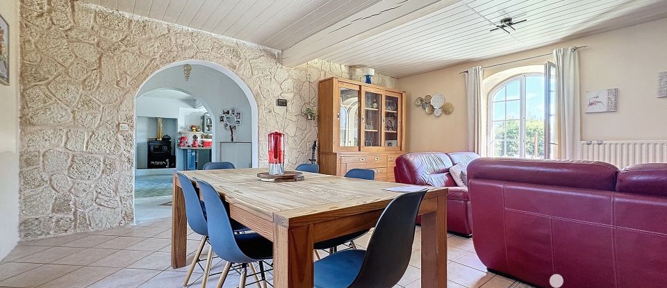 Maison de village 4 pièces de 127 m² à - (16270)