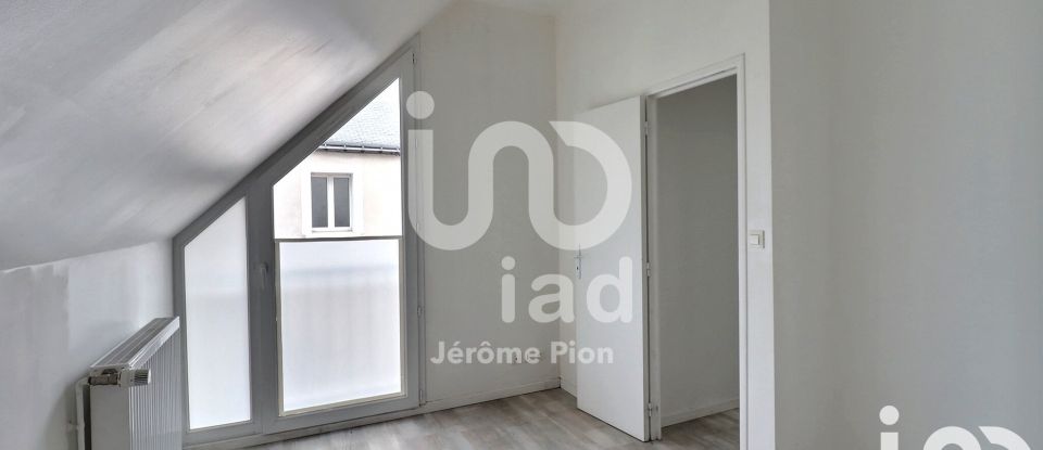 Town house 5 rooms of 98 m² in Tours (37100)