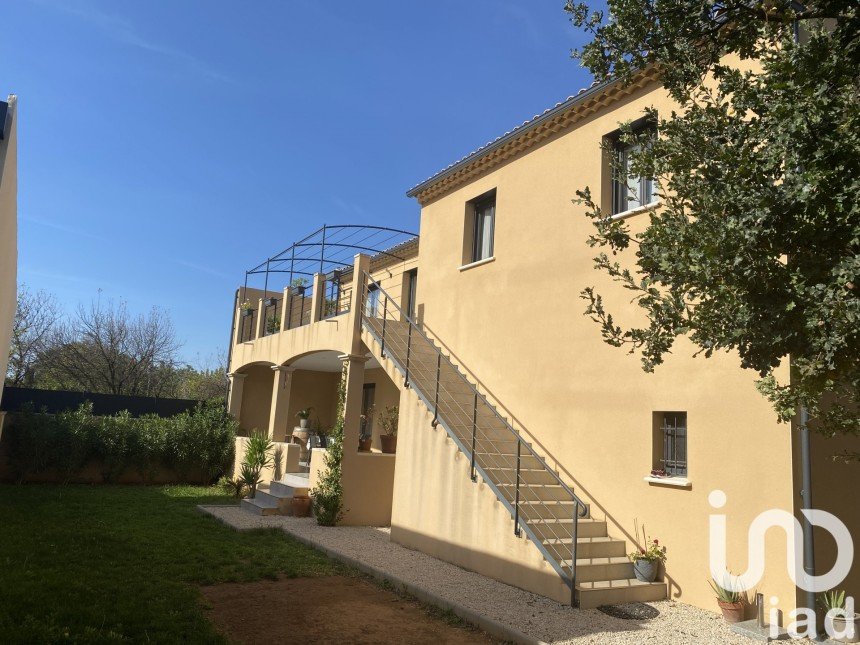 Maison 6 pièces de 180 m² à Carpentras (84200)