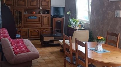 House 6 rooms of 130 m² in Lombron (72450)