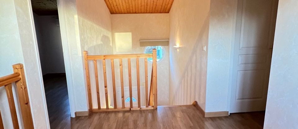 Traditional house 5 rooms of 100 m² in Bretignolles-sur-Mer (85470)