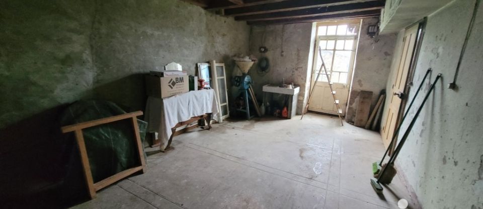 Country house 4 rooms of 84 m² in Saint-Pardoux (79310)