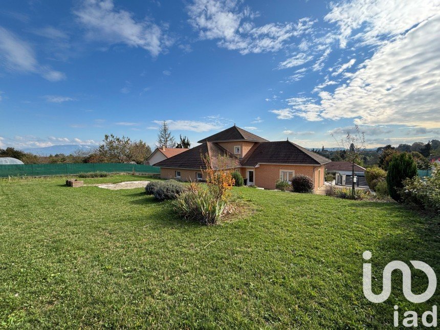 Maison 6 pièces de 135 m² à La Bâtie-Montgascon (38110)