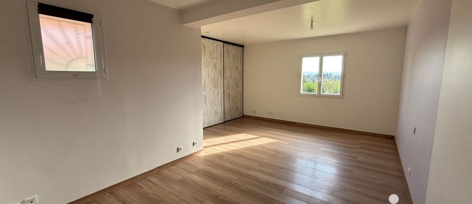 Maison 6 pièces de 135 m² à La Bâtie-Montgascon (38110)