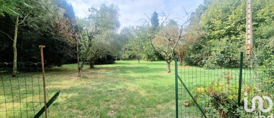 Country house 4 rooms of 152 m² in Mas-Saintes-Puelles (11400)