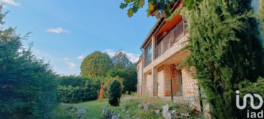 Traditional house 8 rooms of 240 m² in Sault (84390)