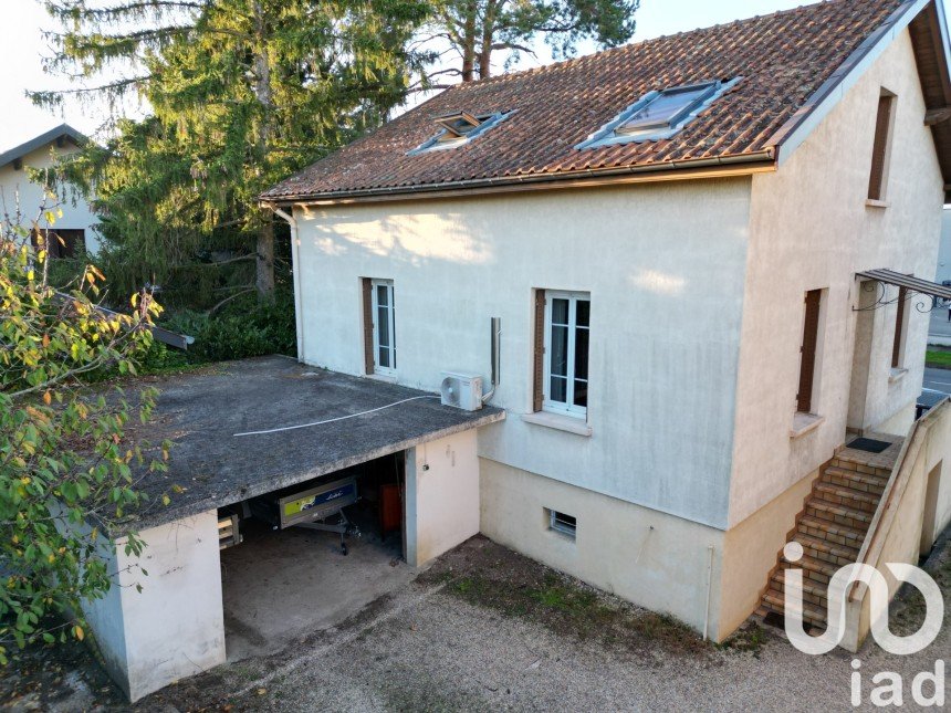 Traditional house 4 rooms of 92 m² in Saint-Denis-lès-Bourg (01000)