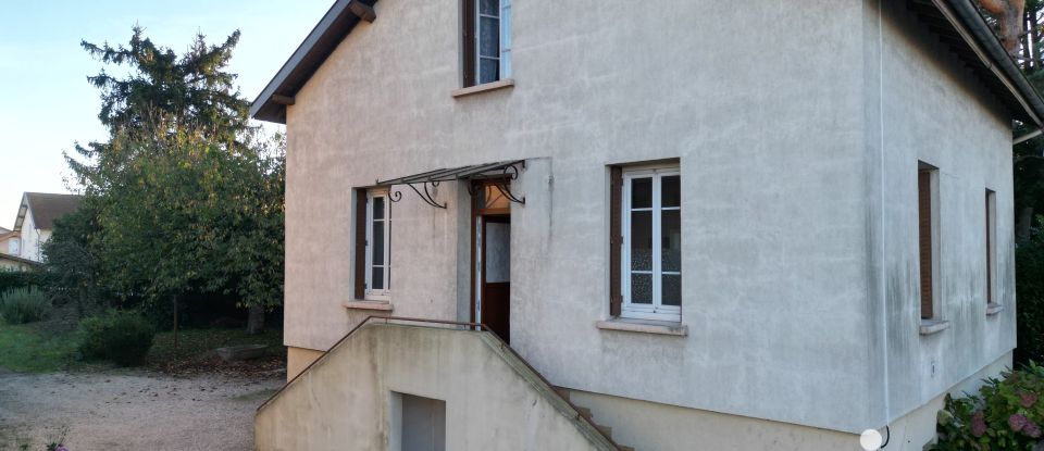 Traditional house 4 rooms of 92 m² in Saint-Denis-lès-Bourg (01000)