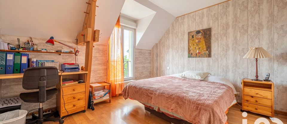 Maison traditionnelle 9 pièces de 150 m² à Palaiseau (91120)