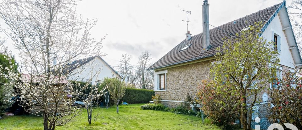 Maison traditionnelle 5 pièces de 115 m² à Orgeval (78630)