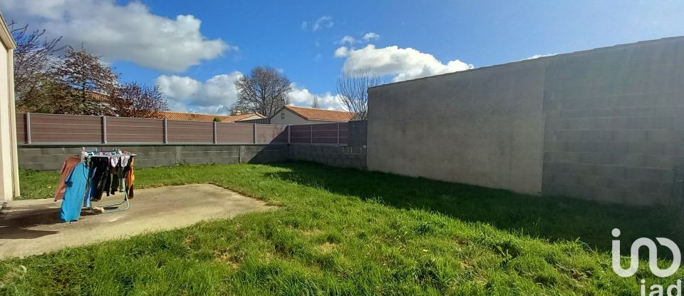 Maison 3 pièces de 74 m² à Bazoges-en-Paillers (85130)