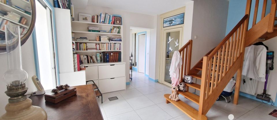 House 4 rooms of 178 m² in Saint-Malo (35400)