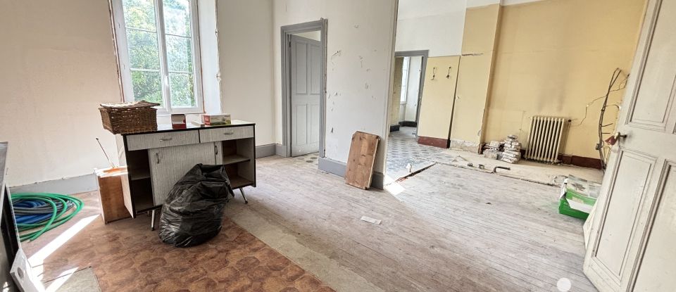 Appartement 5 pièces de 100 m² à Vals-les-Bains (07600)