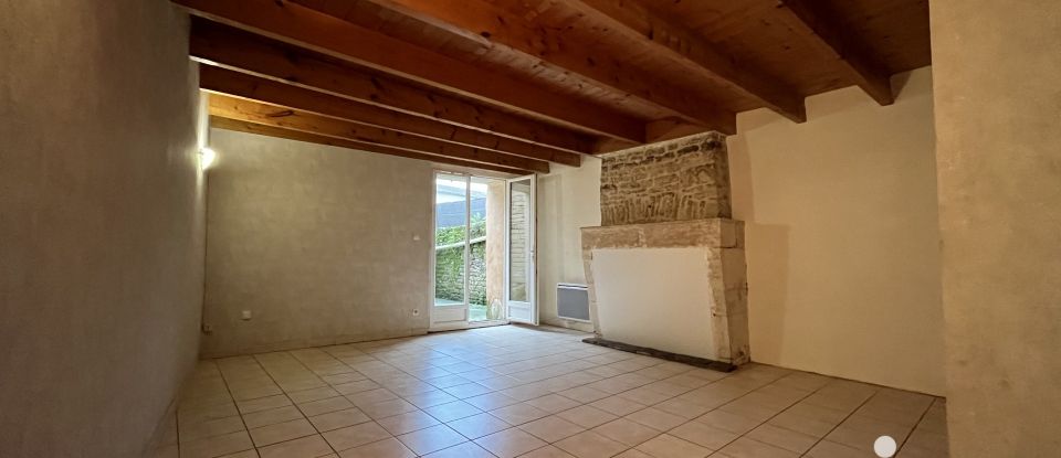 Maison 5 pièces de 84 m² à Celles-sur-Belle (79370)