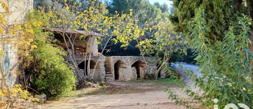 Maison traditionnelle 8 pièces de 190 m² à Le Beausset (83330)