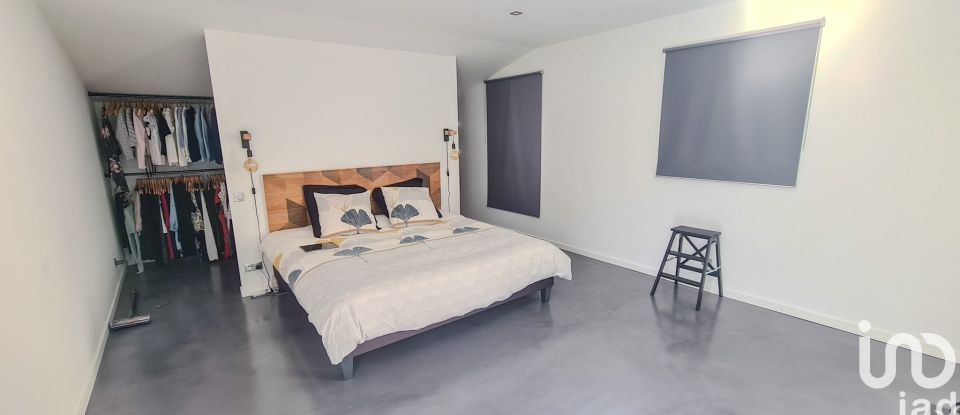 Loft 6 pièces de 244 m² à Saint-Maur-des-Fossés (94100)