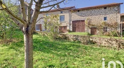 Maison de village 4 pièces de 83 m² à Domaize (63520)