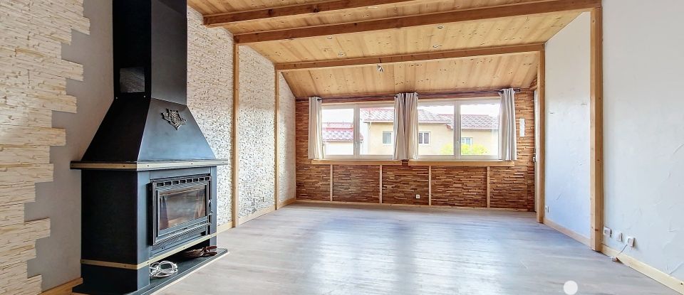 Maison 4 pièces de 105 m² à Les Rousses (39220)