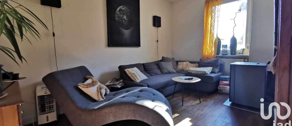 Maison 13 pièces de 320 m² à Puttelange-aux-Lacs (57510)