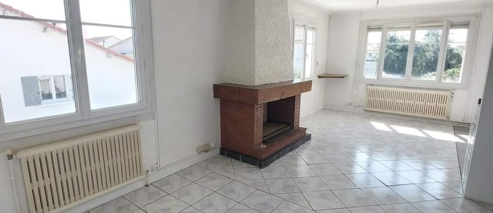 Maison 6 pièces de 130 m² à Séméac (65600)