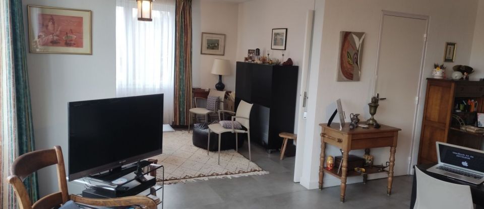 Apartment 3 rooms of 67 m² in Lille (59800)