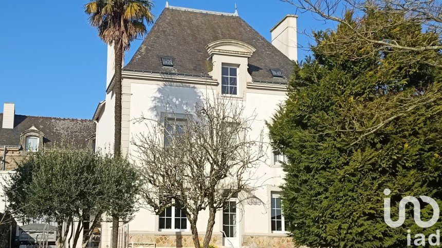 Mansion 6 rooms of 153 m² in Locminé (56500)