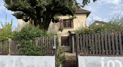 Traditional house 5 rooms of 120 m² in Saint-Victor-de-Morestel (38510)