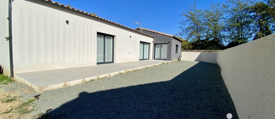 Maison traditionnelle 4 pièces de 131 m² à Canet (11200)