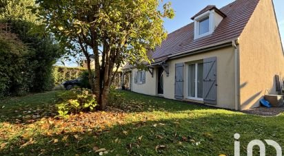 Maison traditionnelle 6 pièces de 152 m² à Mareuil-lès-Meaux (77100)