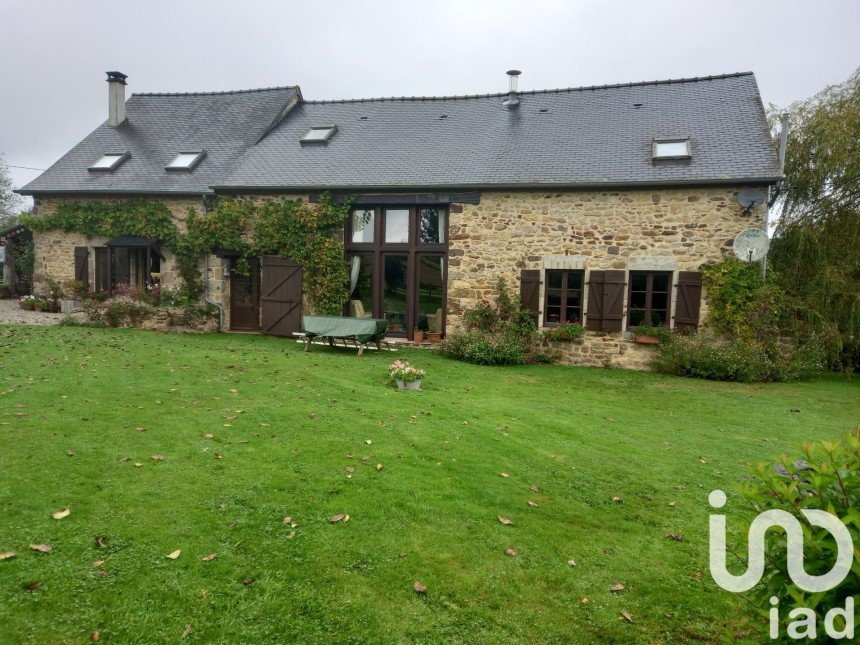 Country house 9 rooms of 220 m² in Gesvres (53370)