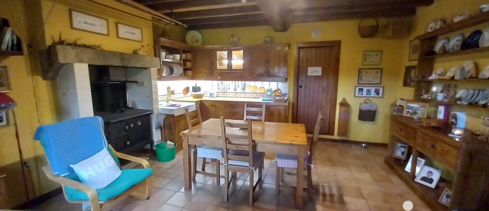 Country house 9 rooms of 220 m² in Gesvres (53370)