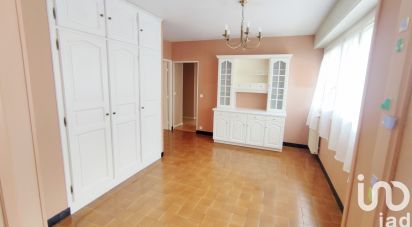 Apartment 6 rooms of 120 m² in Vaux-le-Pénil (77000)