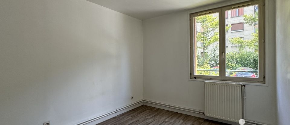 Appartement 5 pièces de 73 m² à Clichy-sous-Bois (93390)